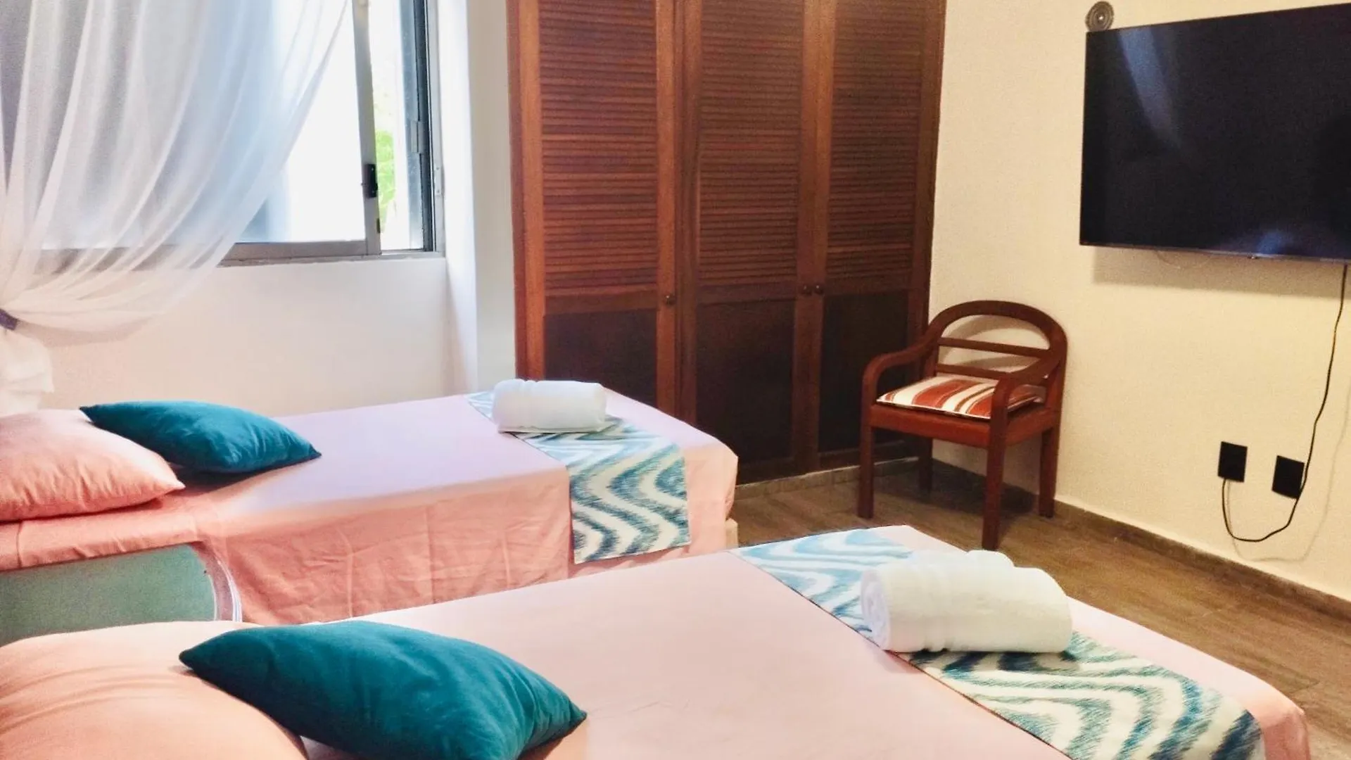 Cancun Ocean View Flamingo Plus 0*,  Мексика
