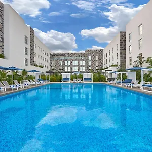 Express By Marriott Aeropuerto Riviera Cancun